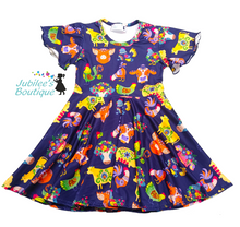 Load image into Gallery viewer, Floral Farm Dress
